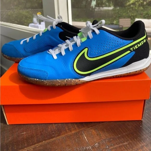 Nike Tiempo Indoor Soccer Shoes - Size M7.5/W9 - Picture 2 of 6